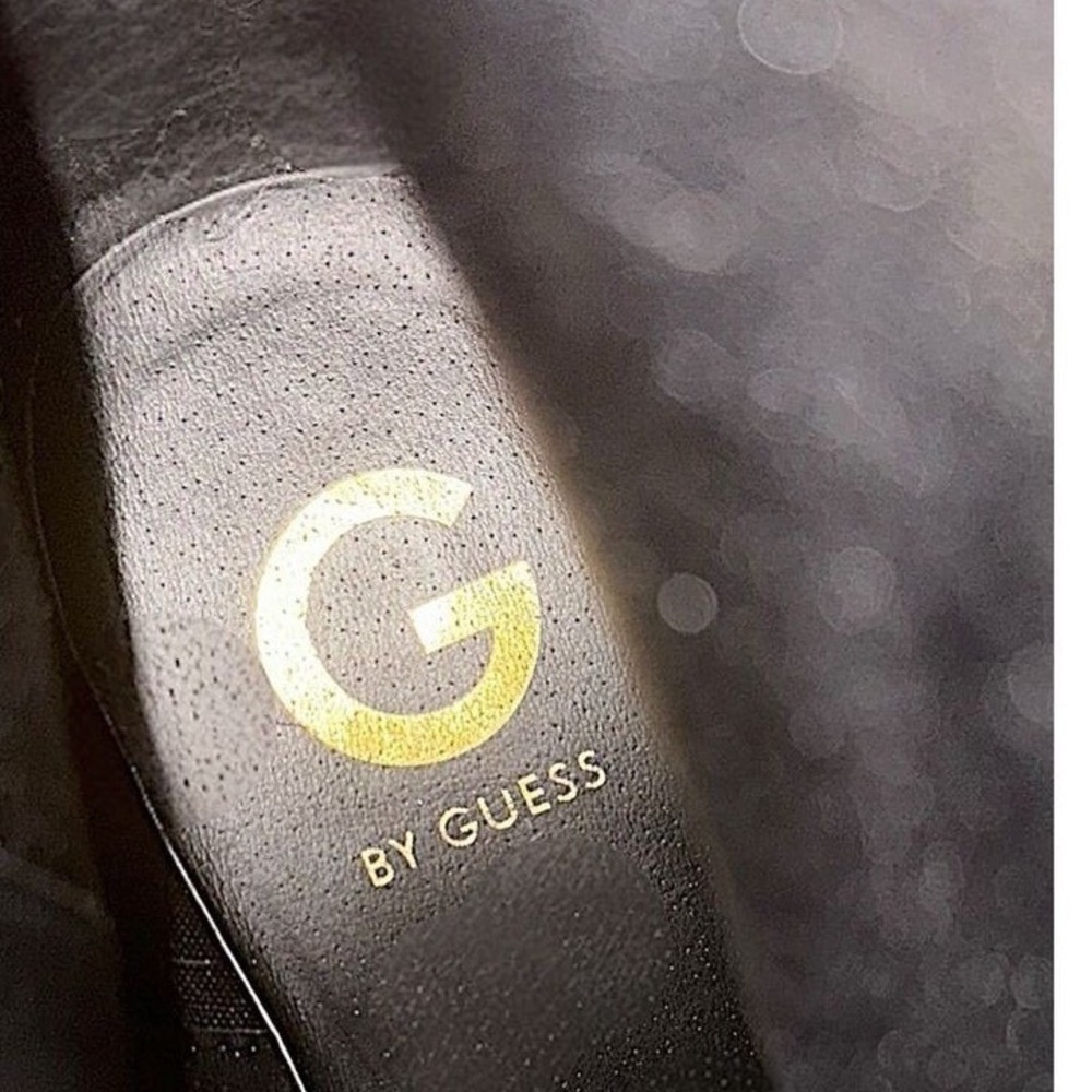 G by GUESS Harlin Moto Ankle Boots Women 9.5 Black Gold Buckle Straps - Picture 9 of 10